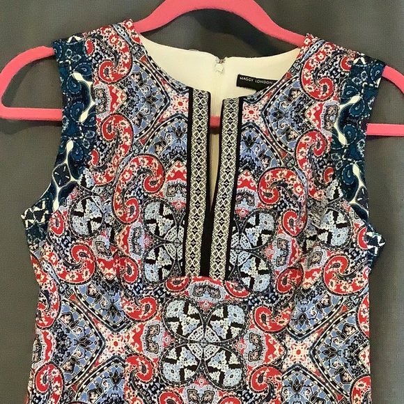 💥 Maggy London red paisley blue print skater dress sz 2 - Picture 2 of 9